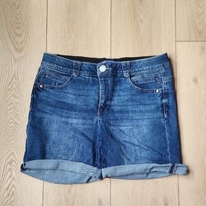 Democracy Blue Rolled-Hem Denim Shorts